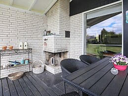 Spacious Holiday Home in Væggerløse near Sea
