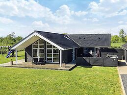 8 Person Holiday Home in Hadsund