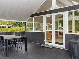 8 Person Holiday Home in Hovborg