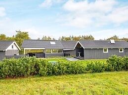 8 Person Holiday Home in Hovborg