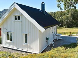 5 Person Holiday Home in Oksvoll