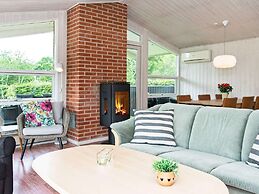 6 Person Holiday Home in Silkeborg-by Traum