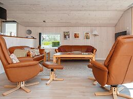 8 Person Holiday Home in Hejls