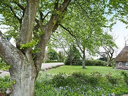 Vintage Holiday Home in Bredebro near Sea