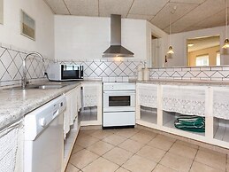Adorable Holiday Home in Fur near Sea