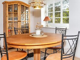 Adorable Holiday Home in Fur near Sea