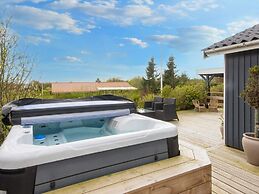 6 Person Holiday Home in Struer-by Traum