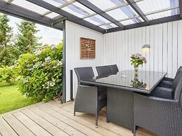 6 Person Holiday Home in Struer-by Traum