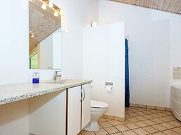 8 Person Holiday Home in Grenaa-by Traum