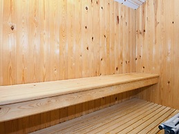 8 Person Holiday Home in Grenaa-by Traum