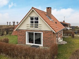 6 Person Holiday Home in Hesselager-by Traum