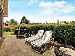 6 Person Holiday Home in Hesselager-by Traum