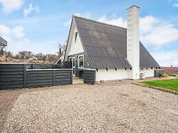 6 Person Holiday Home in Aabenraa-by Traum