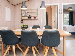 8 Person Holiday Home in Borkop