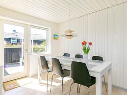 6 Person Holiday Home in Lokken-by Traum
