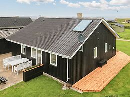 6 Person Holiday Home in Lokken-by Traum