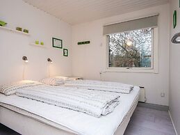 6 Person Holiday Home in Kolind-by Traum