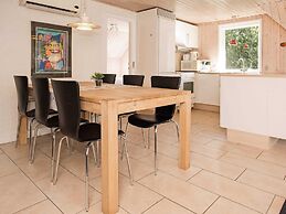 Tranquil Holiday Home in Nørre Nebel near Sea