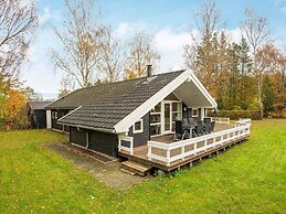 10 Person Holiday Home in Farvang-by Traum