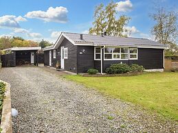 5 Person Holiday Home in Farvang-by Traum