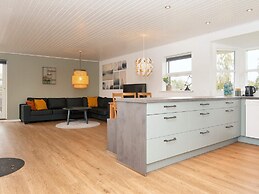 5 Person Holiday Home in Farvang-by Traum