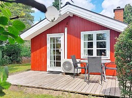 Pretty Cottage in Hemmet near Sea