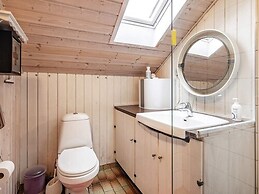 6 Person Holiday Home in Roslev