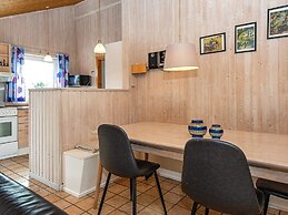 8 Person Holiday Home in Ebeltoft-by Traum