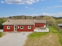8 Person Holiday Home in Ebeltoft-by Traum