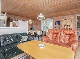 8 Person Holiday Home in Hesselager-by Traum