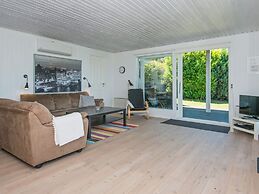 6 Person Holiday Home in Allingabro-by Traum