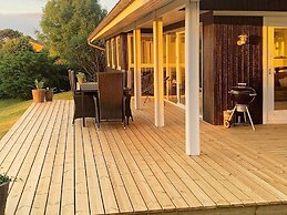 6 Person Holiday Home in Allingabro-by Traum