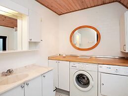 Classic Holiday Home in Hals near Sea