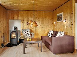 Cozy Holiday Home in Storvorde near Sea