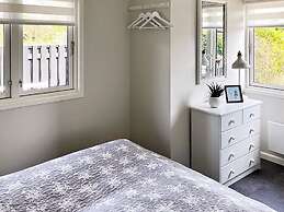 Secluded Retreat by Water - By Traum Ferienwohnungen