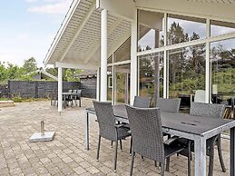 10 Person Holiday Home in Albaek-by Traum