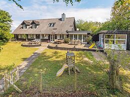 19 Person Holiday Home in Logstor-by Traum