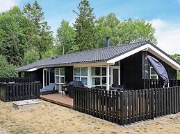 5 Star Holiday Home in Hals
