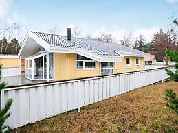 8 Person Holiday Home in Humble-by Traum