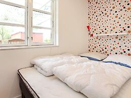 6 Person Holiday Home in Store Fuglede