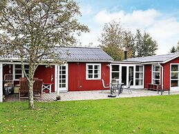 6 Person Holiday Home in Store Fuglede