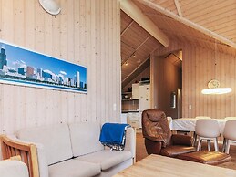 6 Person Holiday Home in Hojby-by Traum