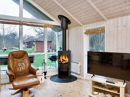 6 Person Holiday Home in Hojby-by Traum