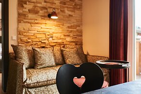 EVI APARTMENTS via we rent