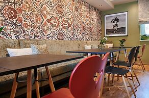EVI APARTMENTS via we rent