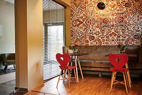 EVI APARTMENTS via we rent