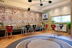 EVI APARTMENTS via we rent