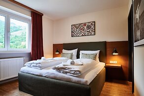 EVI APARTMENTS via we rent