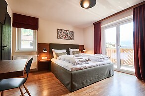 EVI APARTMENTS via we rent