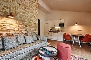 EVI APARTMENTS via we rent